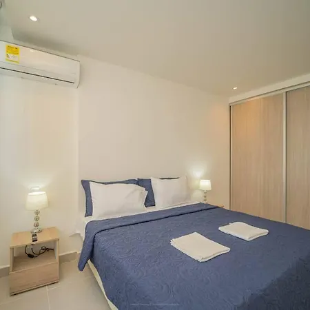Aptos Modernos Con Balcon Cartagena
